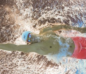 Kaiyun官方网站-失控的巨星，本泽马场边咆哮指挥，国安悍将怒摔水瓶回应，本泽马场边咆哮指挥，国安悍将怒摔水瓶回应